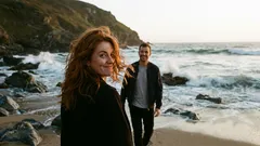 Cum limbajul corpului și zâmbetul te fac mai simpatic în viața de zi cu zi